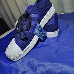 NWT- Adidas "Superstar" style kicks - (size 11 USA) brand new!